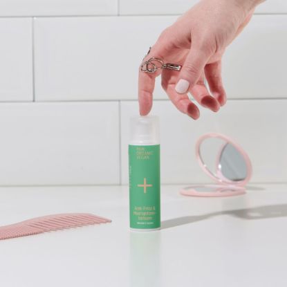 Anti-Frizz & Hair Tip Balm