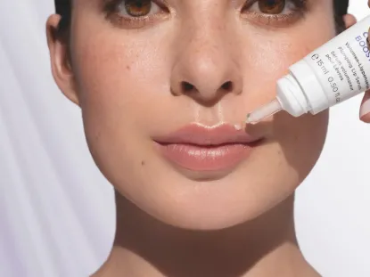 ANNEMARIE BÖRLIND Plumping Lip Serum