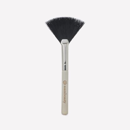 M. Asam Fan mask brush